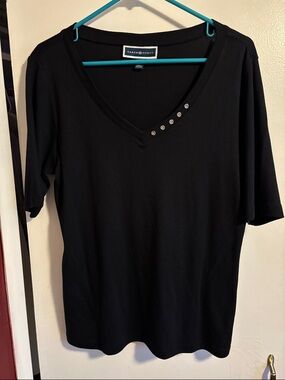 Karen Scott Black V-Neck Short Sleeve Top with Decorative Buttons